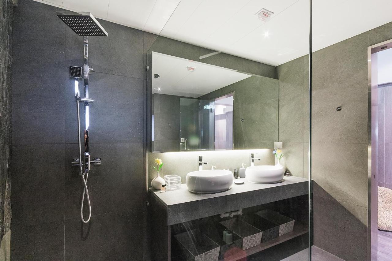 Athena Apartment *